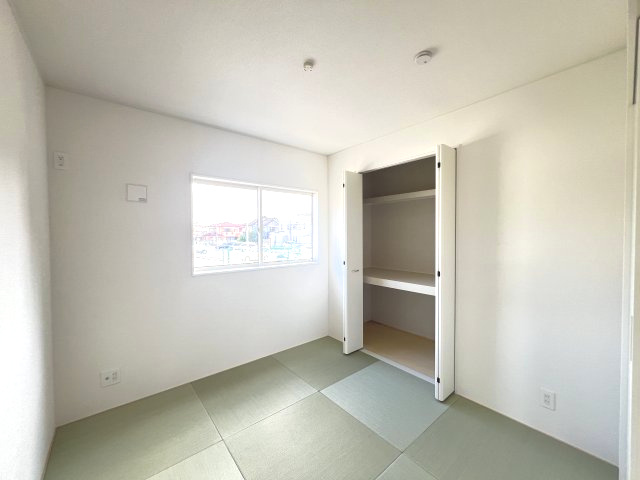 香芝市今泉第4 全1区画 1号棟の和室|フローリングだけでなく、和室もあります