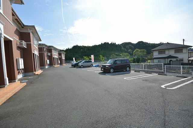 グリーンヒルズ旭Ｃの駐車場|駐車場です