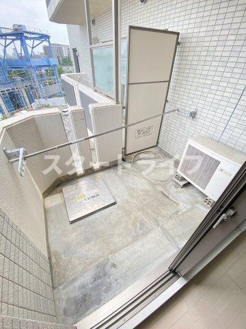 大阪市東淀川区東中島６丁目の賃貸マンションのバルコニー