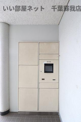 フローラ千葉中央のロビー|宅配ボックスがあると、自分の時間を有効活用できますね！