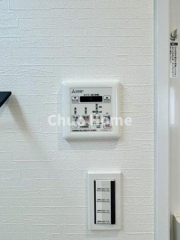 モンテベルデ西大島の内装|【浴室乾燥機】暖房・冷風・換気・乾燥が可能です。毎日を快適に過ごせるうれしい機能が揃っています。雨の日の洗濯物も安心です。