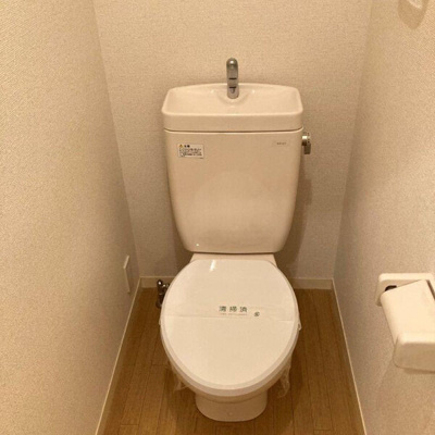 【トイレ】 | コートビレッジ | ※同タイプの写真となり、実際のお部屋とは異なる場合があります