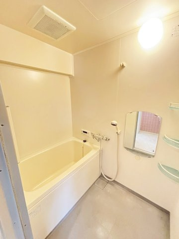 アーバンコモード新長田の浴室