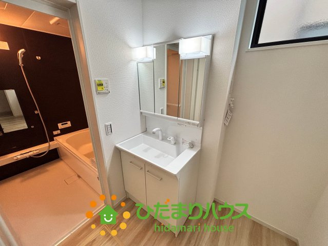 久喜市野久喜4期　新築一戸建て　03　リガーレの独立洗面台