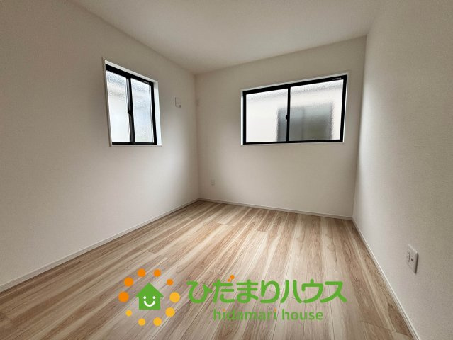 久喜市野久喜4期　新築一戸建て　03　リガーレの洋室