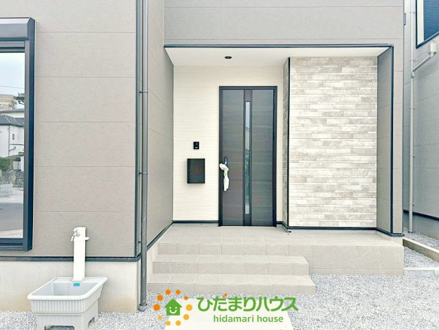 久喜市野久喜4期　新築一戸建て　04　リガーレの玄関|26/07/04 撮影