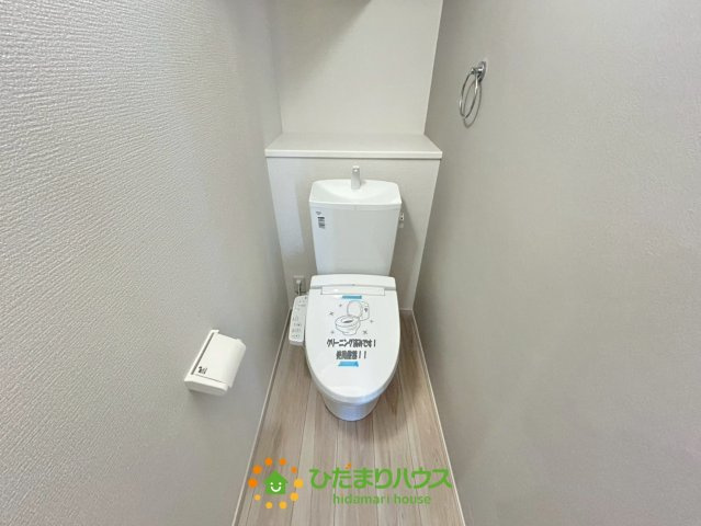 久喜市野久喜4期　新築一戸建て　05　リガーレのトイレ|温水機能等充実してます！