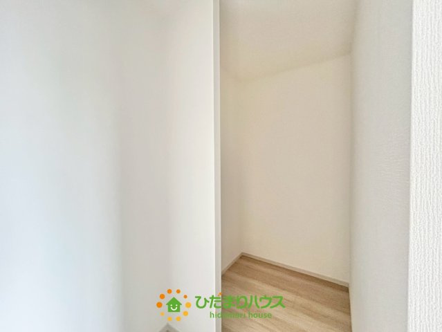 久喜市野久喜4期　新築一戸建て　05　リガーレの収納|広々とした収納スペースで、衣類や荷物をたっぷり収納できます！