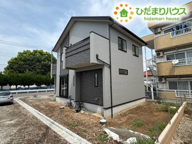 本庄市小島南1丁目　新築一戸建て　ブルーミングガーデン　01