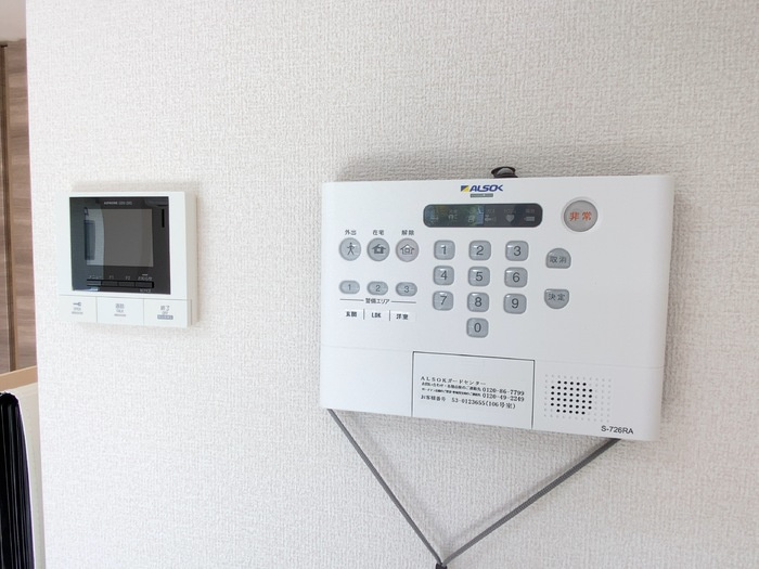セレブ南高江のセキュリティ|※同タイプの部屋写真です