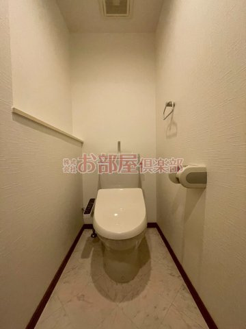 グランデージ中央町のトイレ|ゆったりとした空間のトイレです