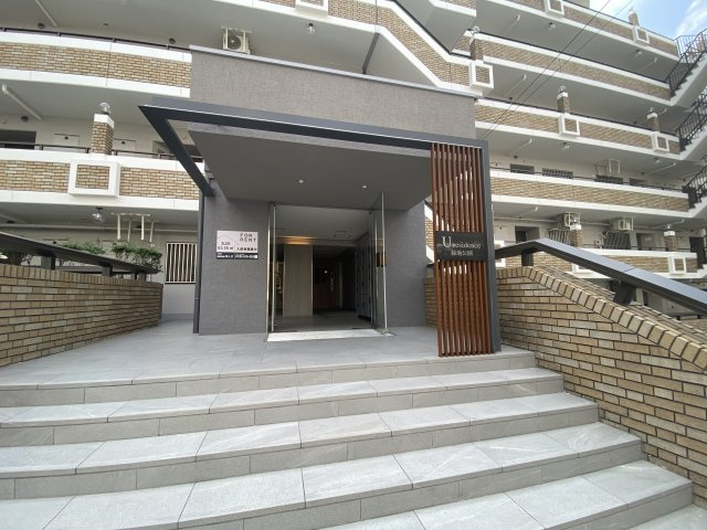 【エントランス】 | Uresidence緑地公園 | マンション入口