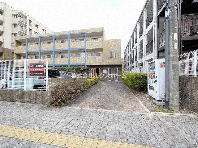 ソレイユ東奈良のロビー