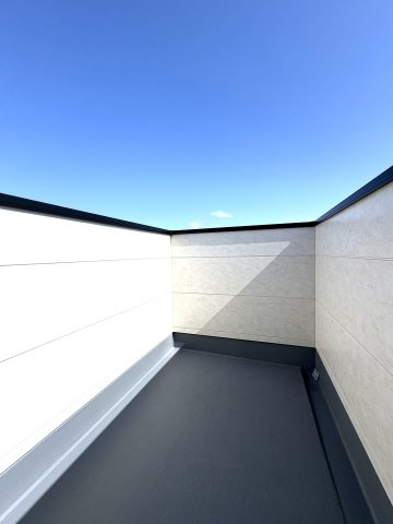 ROOFTOP FAMILY — 平和町で叶える、空のある暮らしのバルコニー