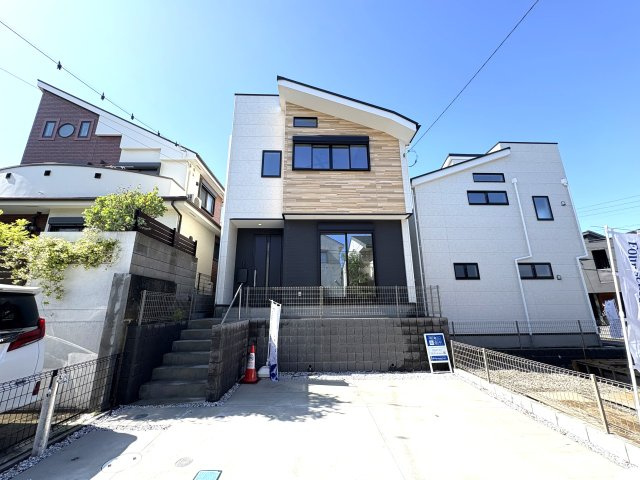 ROOFTOP FAMILY — 平和町で叶える、空のある暮らし