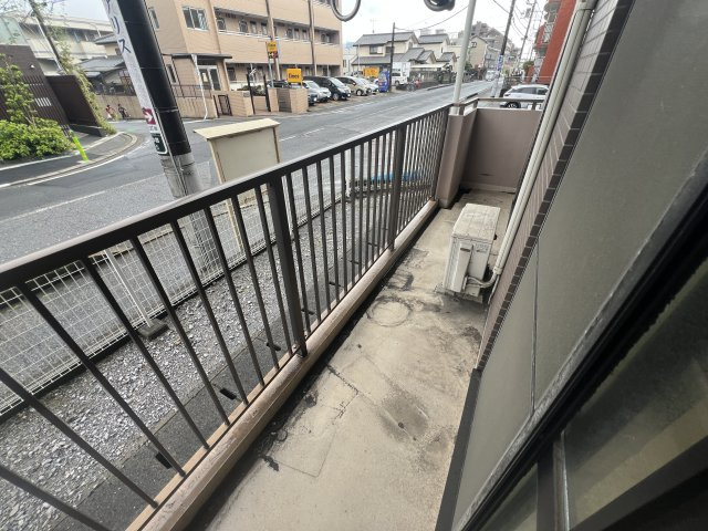 ハーヴェスト本郷のバルコニー