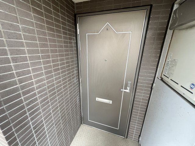 ハーヴェスト本郷の玄関
