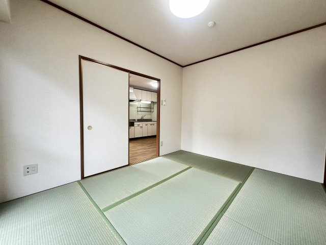 ハーヴェスト本郷の和室