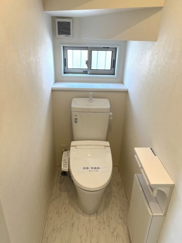 糸満市潮崎町3丁目 4LDKのトイレ