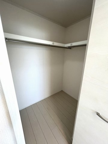 糸満市潮崎町3丁目 4LDKの収納