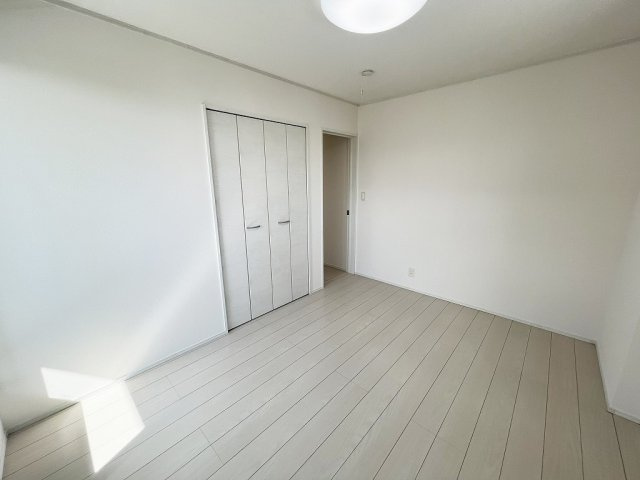 糸満市潮崎町3丁目 4LDKの洋室