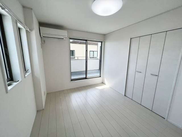糸満市潮崎町3丁目 4LDKの洋室