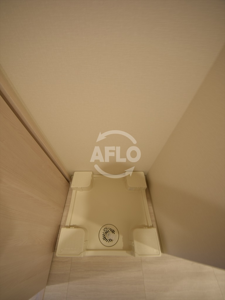 OPUS RESIDENCE SHINSAIBASHI SOUTHの洗面所|OPUS RESIDENCE SHINSAIBASHI SOUTH　洗濯機置き場
