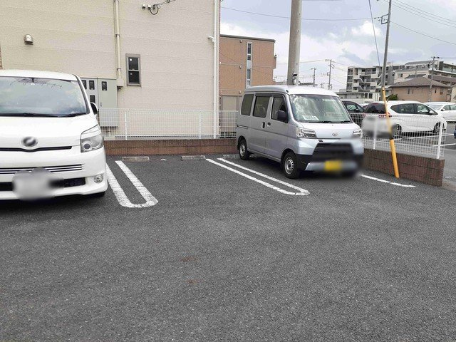 ラ・プリマベーラ越谷Ⅱの駐車場