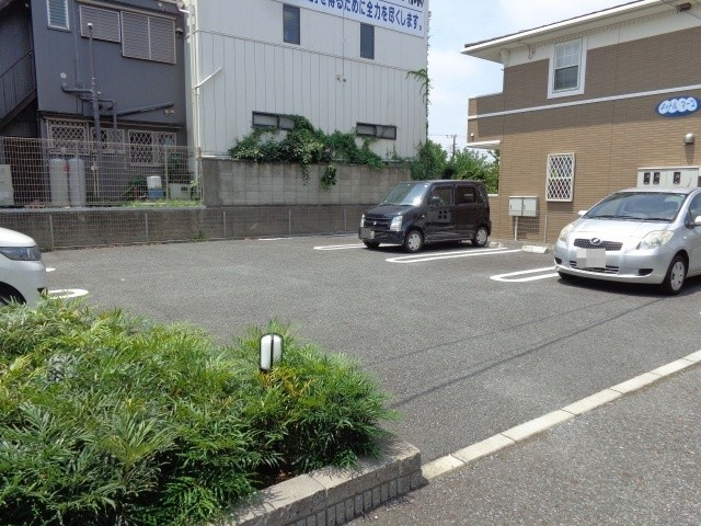 【駐車場】