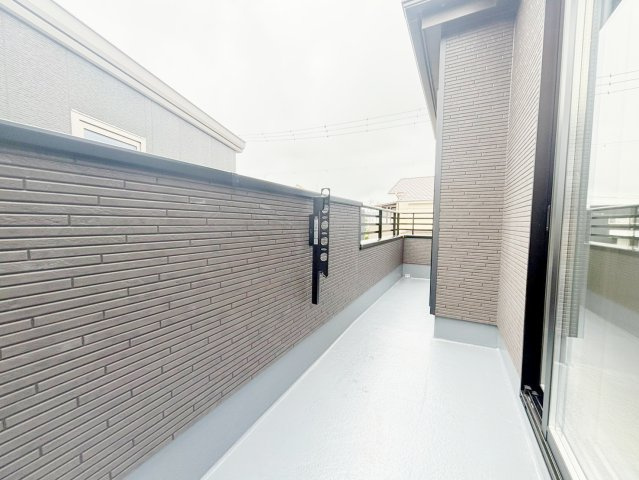 島田市井口　新築住宅のバルコニー
