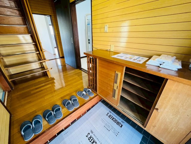 筑西市玉戸 リフォーム物件　の玄関|〇玄関〇
木の温もりを感じる明るい玄関（＾＾） 
2026年4月撮影