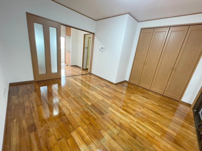 【洋室】 | グランドソレイユ | ※別部屋の写真になっております　現状優先です