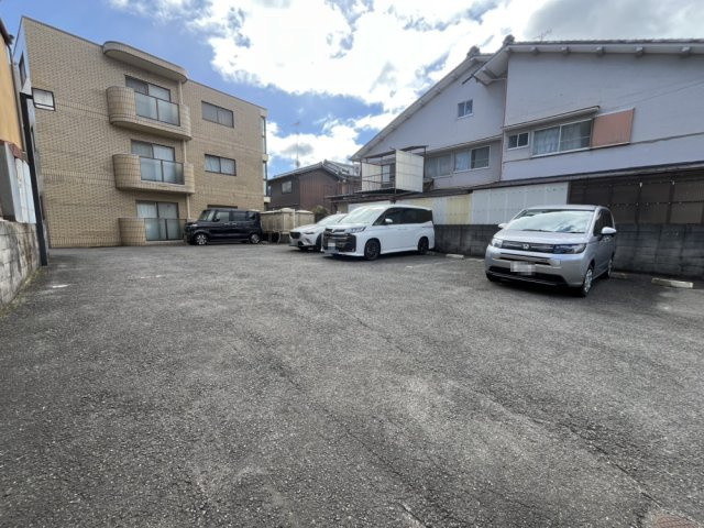 レジデンス川島の駐車場|写真は２D