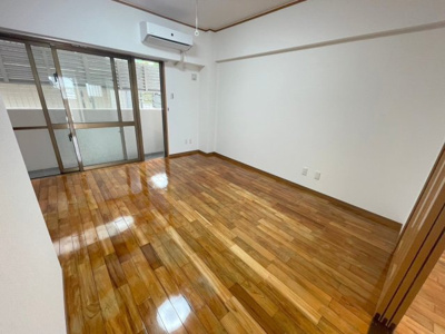 【洋室】 | グランドソレイユ | ※別部屋の写真になっております　現状優先です
