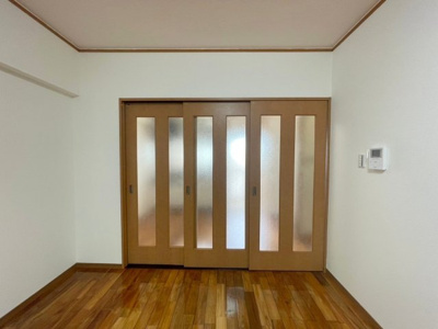 【洋室】 | グランドソレイユ | ※別部屋の写真になっております　現状優先です