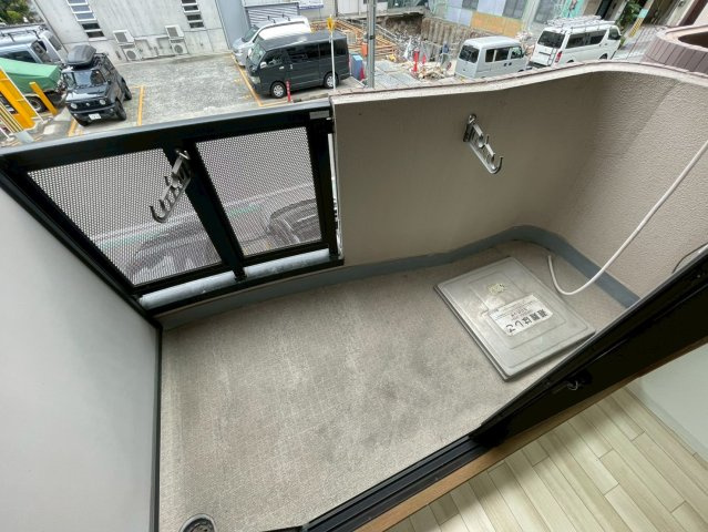 メゾンナカムラ北堀江のバルコニー