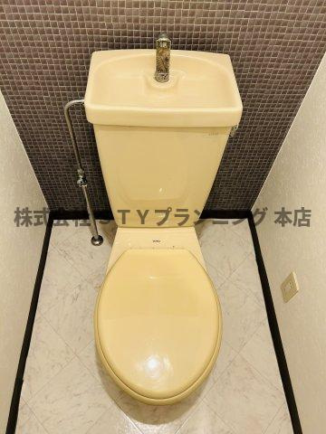 仲介手数料０円！プロビデンス新瑞橋のトイレ