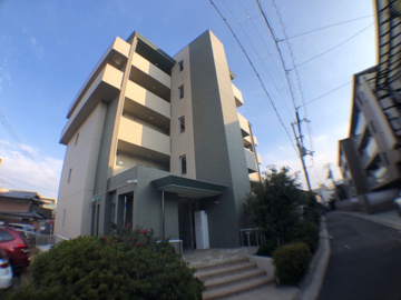 安心のオートロック付きです♪