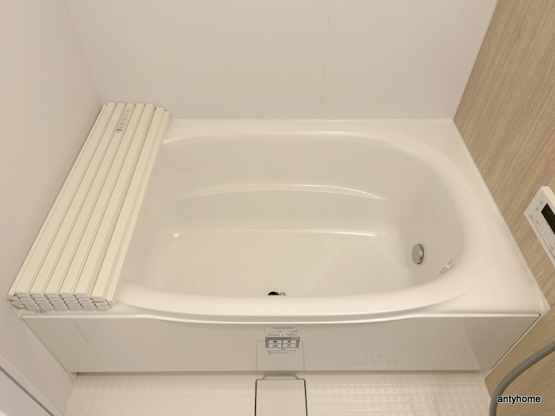 コンフォリア・リヴ淡路町一丁目　仲介手数料無料の浴室