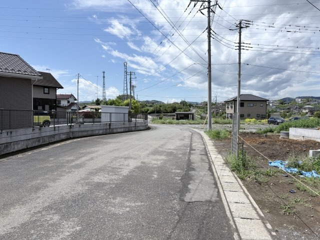 【前面道路含む現地写真】 | 大里郡寄居町用土　クレイドルガーデン　新築戸建　全4棟　1号棟 | 5/4撮影