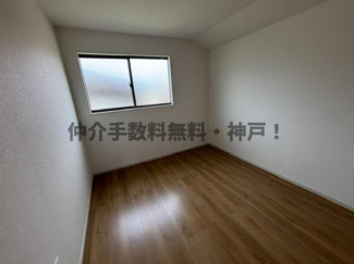 【洋室】 | 神戸市西区秋葉台2丁目　新築戸建　仲介手数料無料！ | 使い勝手のいい洋室です