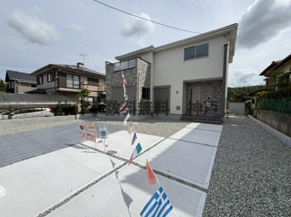 【外観】 | 神戸市西区秋葉台2丁目　新築戸建　仲介手数料無料！ | きれいな外観です