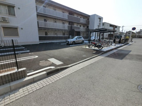 【駐車場】