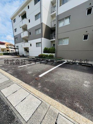 仲介手数料0円！レイクタウン101の駐車場