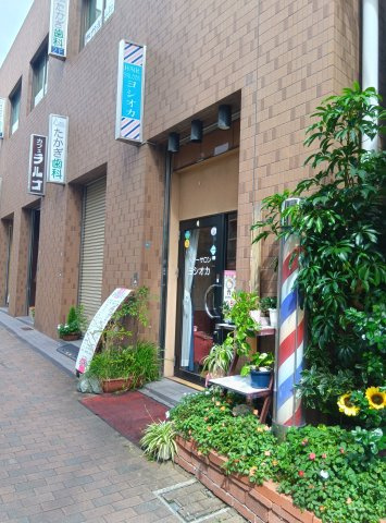 神戸市東灘区田中町２丁目の駐車場の周辺