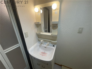 洗面所内に洗濯機置き場あり！