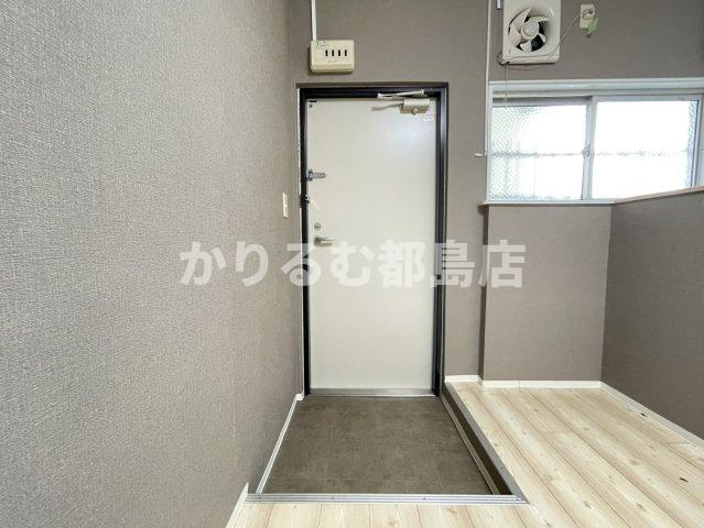第一下前マンションの玄関