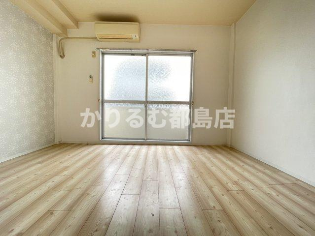第一下前マンションの居間・リビング
