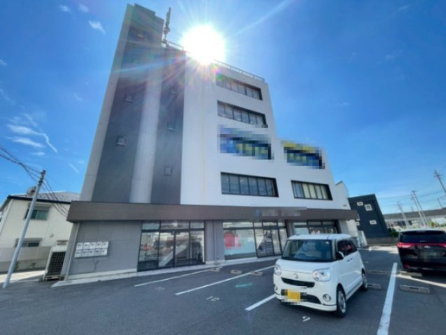 岡田ビルの外観