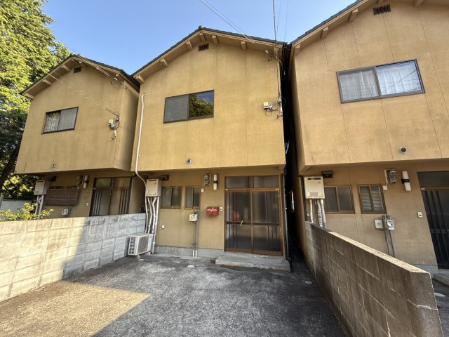 姫路市夢前町山冨のハイツの外観